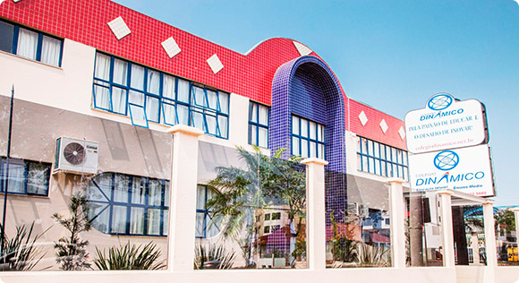 Col&eacute;gio Din&acirc;mico Chapec&oacute;